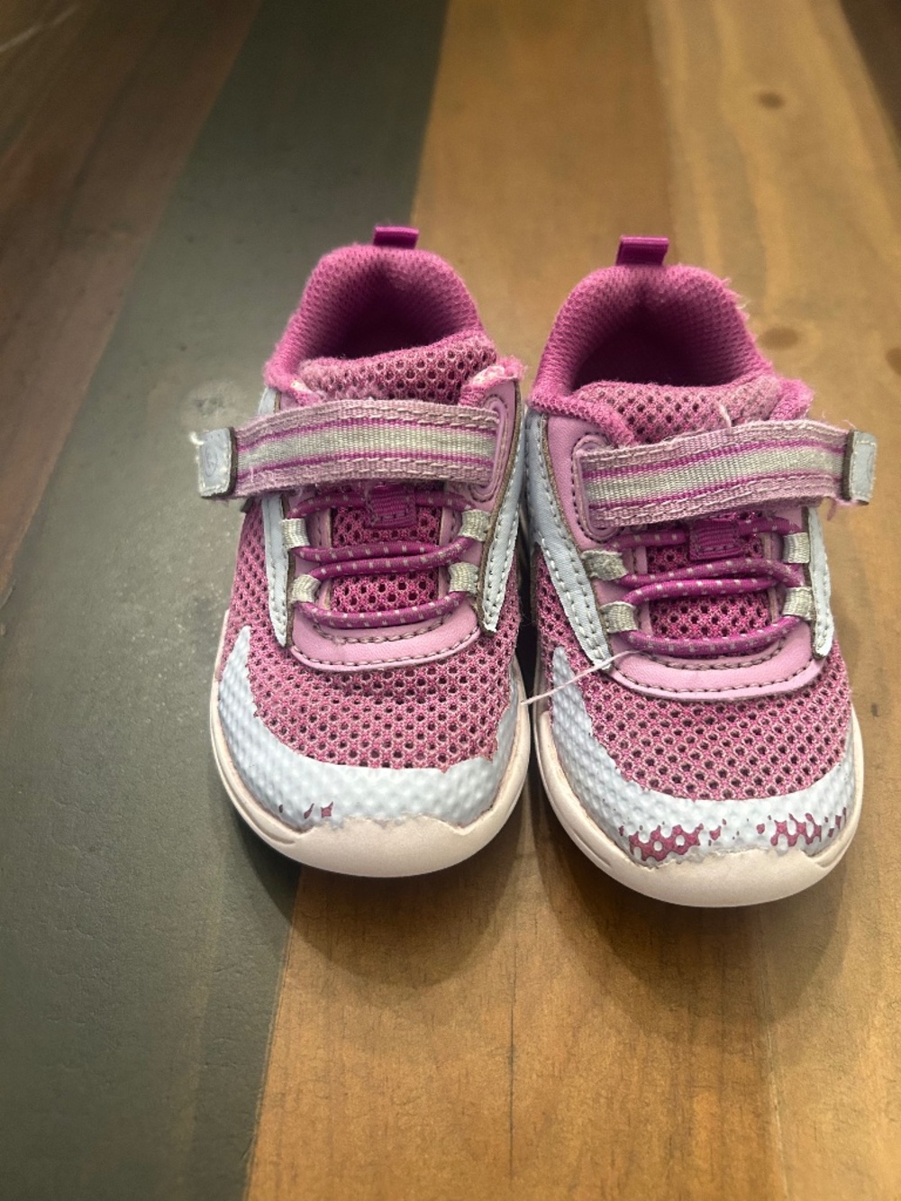 Stride rite light weight shoe